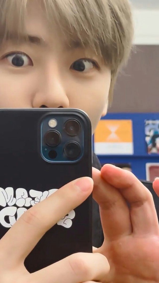 jujuuvanilla's tweet image. si biru yang gila belajar, si aldi yang tukang ngerecokin biru

- na jaemin few tweets