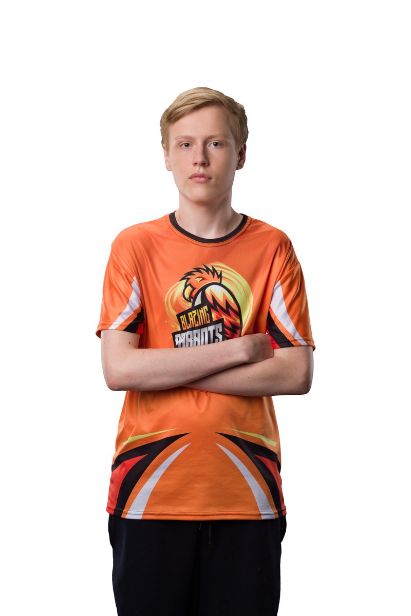 Reprezentujący barwy <a href="/blazingparrots/">Blazing Parrots</a> uczestnicy obecnej edycji <a href="/ultraliga/">Ultraliga</a> TFT - <a href="/kubixon06/">Kubixon</a> oraz Spoti - już mają swoje koszulki, a Ty? 🙃