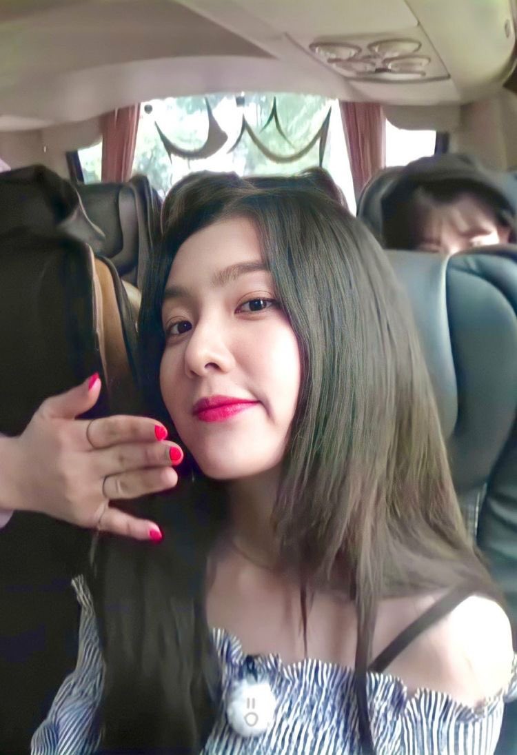 Ireneesource's tweet photo. #아이린 #IRENE https://t.co/n0HGIgCg6R