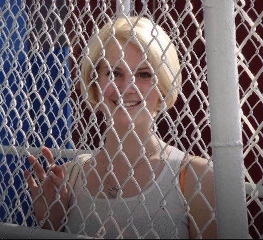 CinamonSluh's tweet photo. 🚨 LANA DEL REY HAS FINALLY BEEN RELEASED FROM PRISON 🚨 https://t.co/kxQAMgJnRG