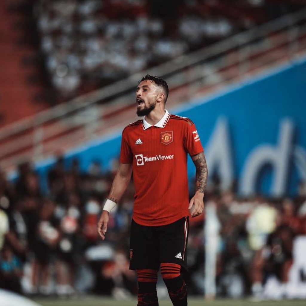 AT13Oficial's tweet photo. Work hard and keep focus 💪🏾🔥 Thank You 🇹🇭🫶🏽 @ManUtd https://t.co/oH0NwgSh7N