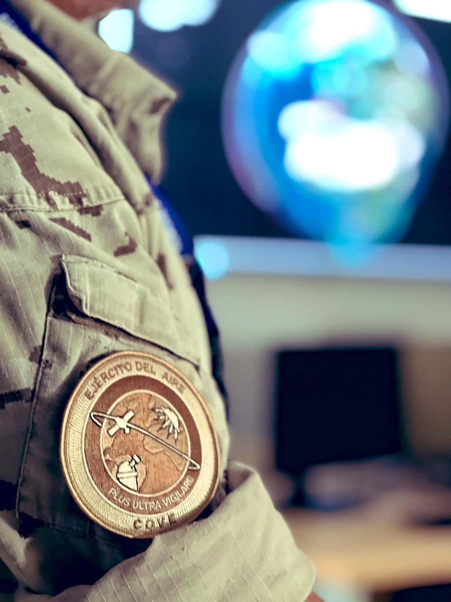EjercitoAire's tweet photo. ¡Aviadores! 📣

Como ya sabéis, ahora somos el Ejército del Aire y del Espacio 🫡

Evolucionamos y desempeñamos cada vez más responsabilidades y misiones en el ámbito espacial 😉 

#SomosElAire 🇪🇸 https://t.co/YsdnjKGM2J