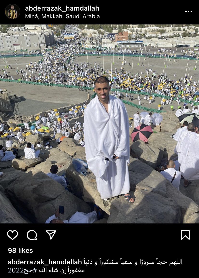 تمنيت لقاء #عبدالرزاق_حمدالله في مكة أثناء أداءنا مناسك الحج لنتبادل الأحاديث ونستعيد الذكريات خاصة ان آخر مباراة له كانت مباراة الباطن التي أقيمت في ختام الدوري السعودي المنصرم وتحديداً في تاريخ 27 يونيو الماضي حيث سيغيب فترة طويلة وربما لايلعب من جديد 🤔
بإذن الله سنلتقي ❤️🌹
.