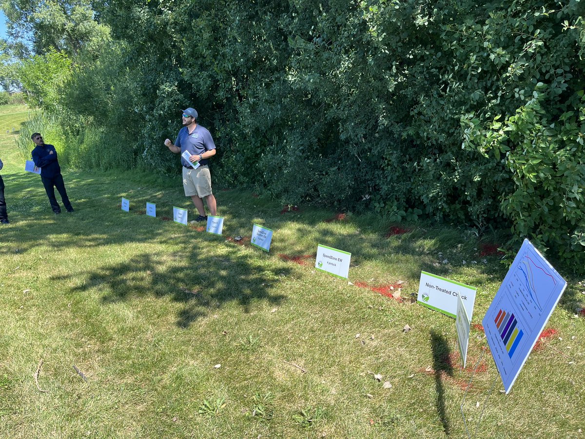 turfdom's tweet photo. Field Day! What it looks like. Bob Berry Sunshine Course, Lemont, IL #PBIGordon @TurfResearch @ShehbazSandhu66 @RandallKane1 https://t.co/p543nORxie