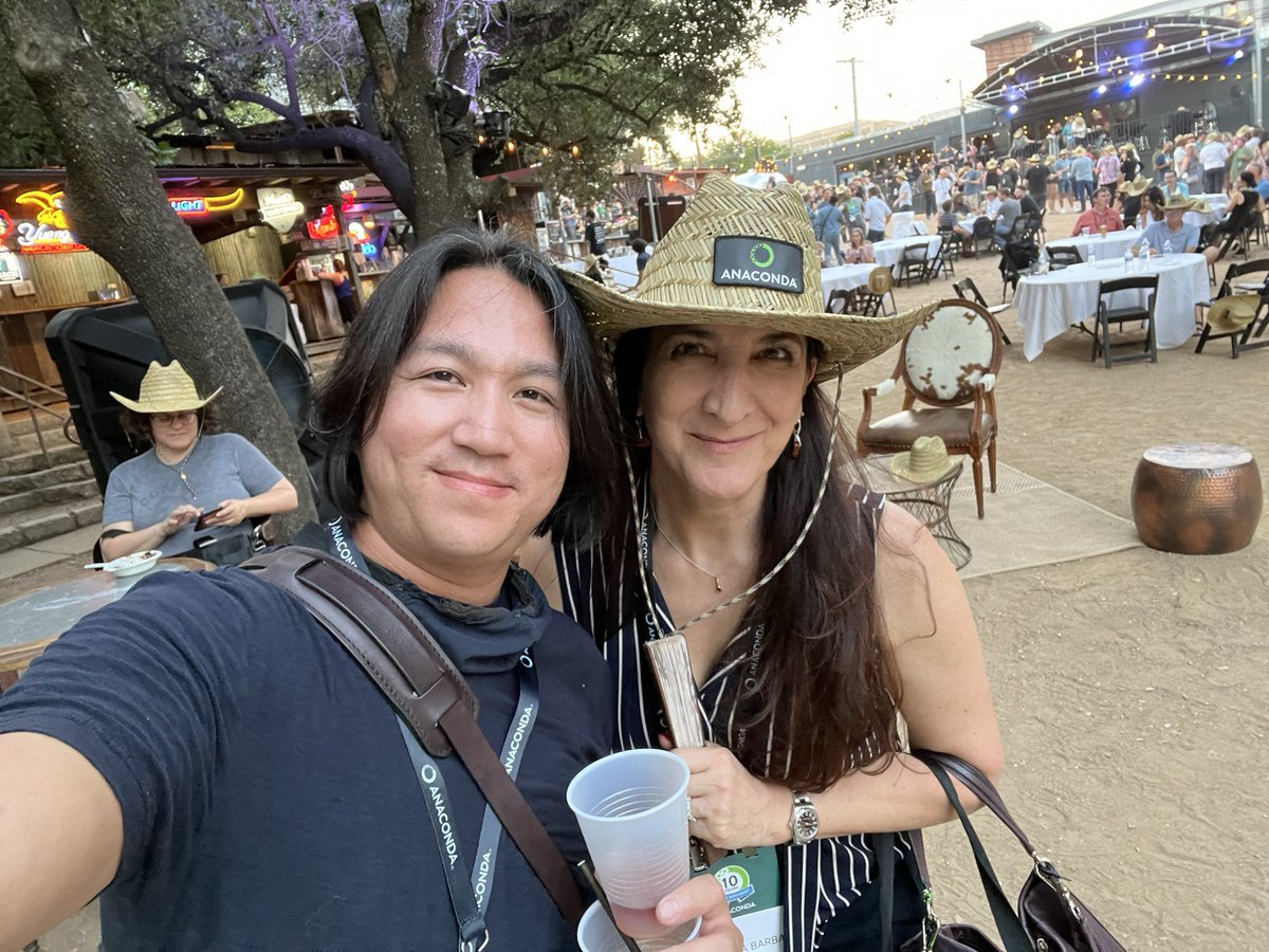 triskadecaepyon's tweet photo. Finally getting to hang out with @LorenaABarba for the first time since 2019! SciPy conf week is always a great time to meet those who keep the open source community moving! https://t.co/g6FmKbL052