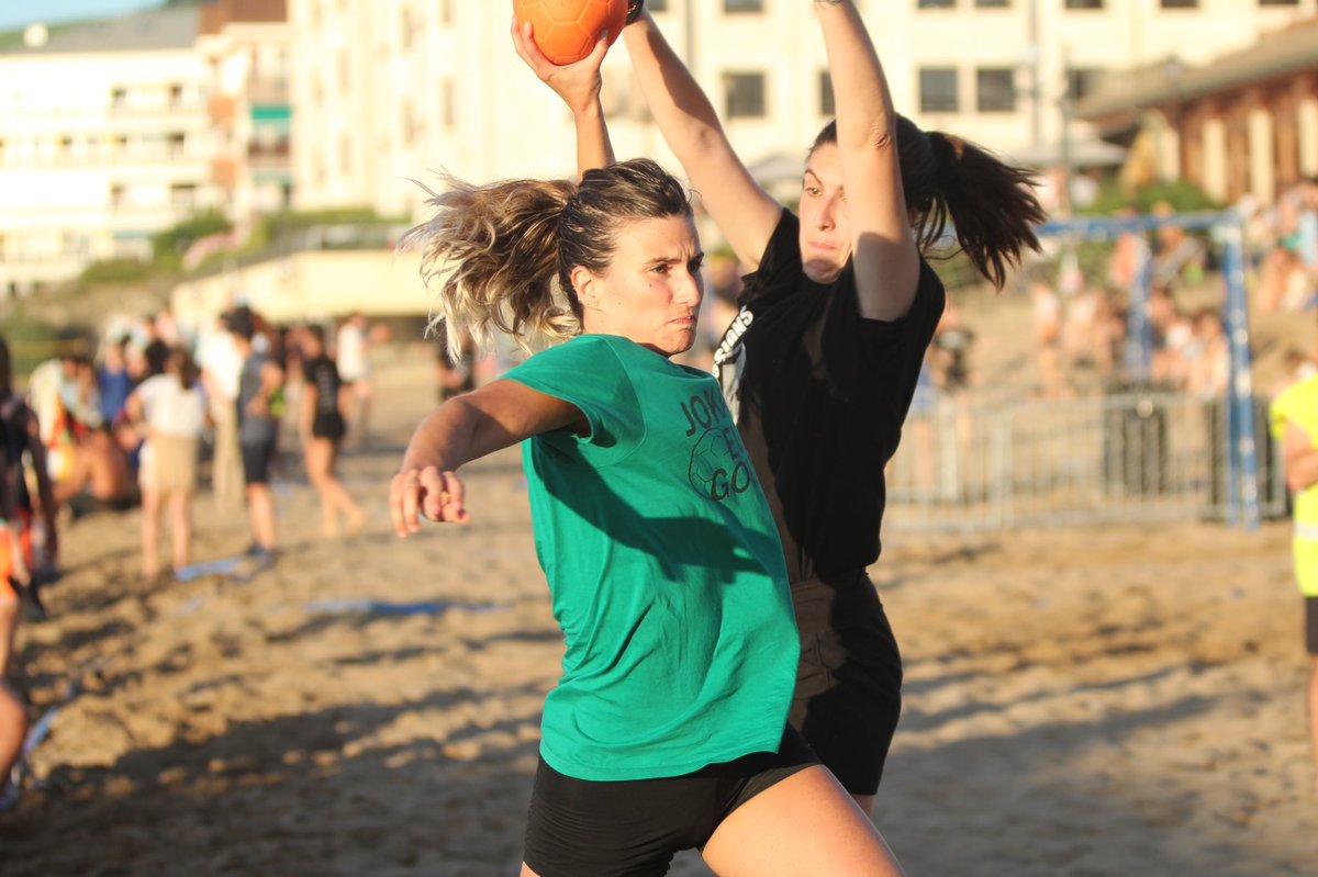 Txaparrotan tweet media