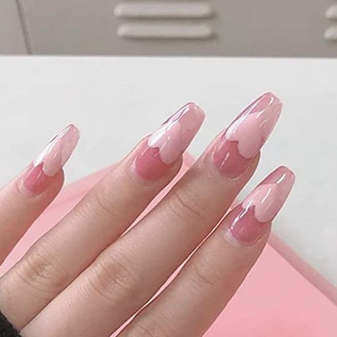 think i wanna get my nails done like either of these in helsinki ... st pink but relatively simple hmm https://t.co/uY40cNSpz9