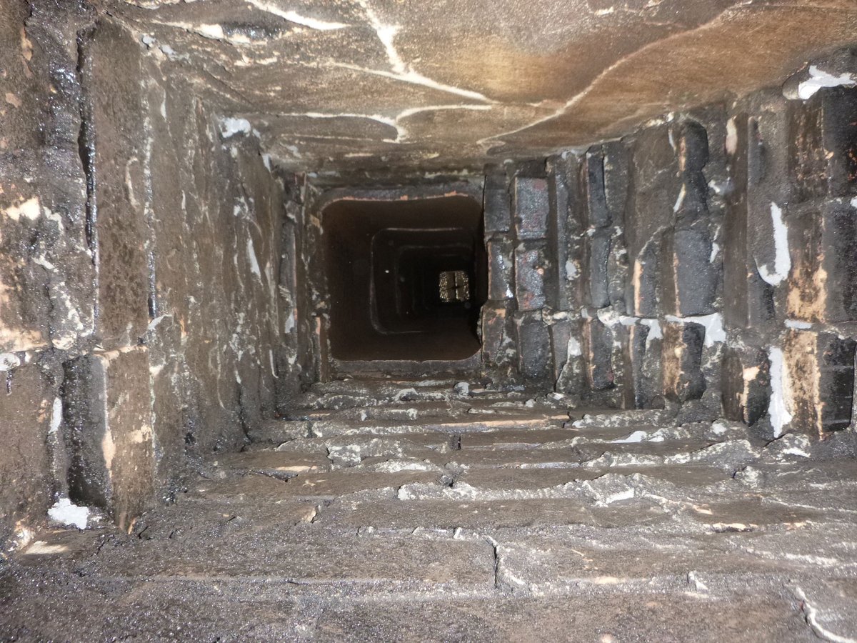 CapitalChimney's tweet image. Check out this before and after of a chimney sweep. Man, do we clean up good 😉

#Chimney #ChimneySweep #ChimneyExperts #CapitalChimneyCorp #Chicago #ChicagoLand #ChimneyInspection