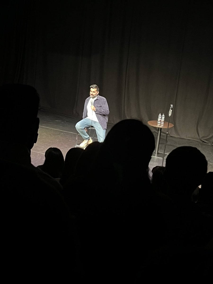 Mina86x's tweet photo. An Evening with Comedy gold @tezilyas and @eshaanakbar.. got a free signed book too. Now I gots 2! The Indian in me is going to bed a happy bunny!! https://t.co/d3maF5GCus