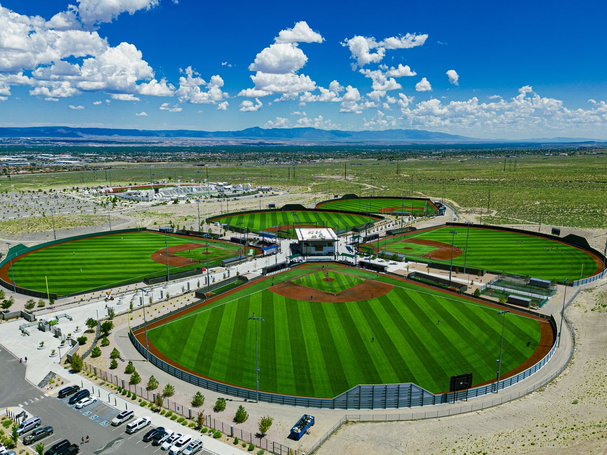 Trifecta_Winner's tweet photo. Looking forward to the start of the 17u New Balance Championship tomorrow morning here in Albuquerque, New Mexico! 

What a beautiful place to host an event. Let the fun begin. 

⁦@texpremier⁩ https://t.co/SuF6PohG00
