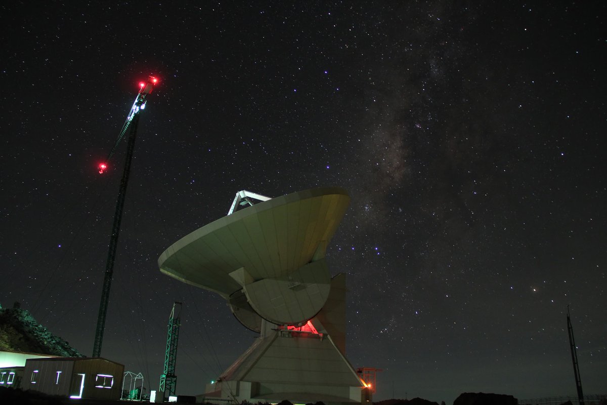 Alfonso Serrano falleció el 12 julio 2011, hoy hace 11 años. Dirigió @iaunam e <a href="/inaoe_mx/">INAOE México</a>, que tuvo un gran desarrollo bajo su liderazgo. Director adjunto en <a href="/Conacyt_MX/">Conahcyt Consejo</a> y por 25 años líder del <a href="/gtmlmt_oficial/">GTM / LMT</a>, el cual lleva hoy su nombre y es el mayor telescopio del <a href="/ehtelescope/">Event Horizon 'Scope</a>.