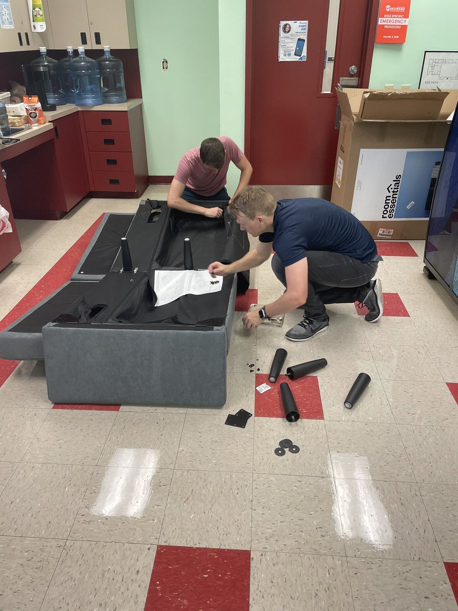 FScottRossMD's tweet photo. Extremely proud of the amazing work being done by @CleveClinicFL and @AmericanHeartFL partnering to help renovate teachers lounges across #BrowardCounty @browardschools as a small contribution for the educators of our next generations. #patientsfirst #schoolsfirst #teachersfirst https://t.co/XfvhvJvqHe