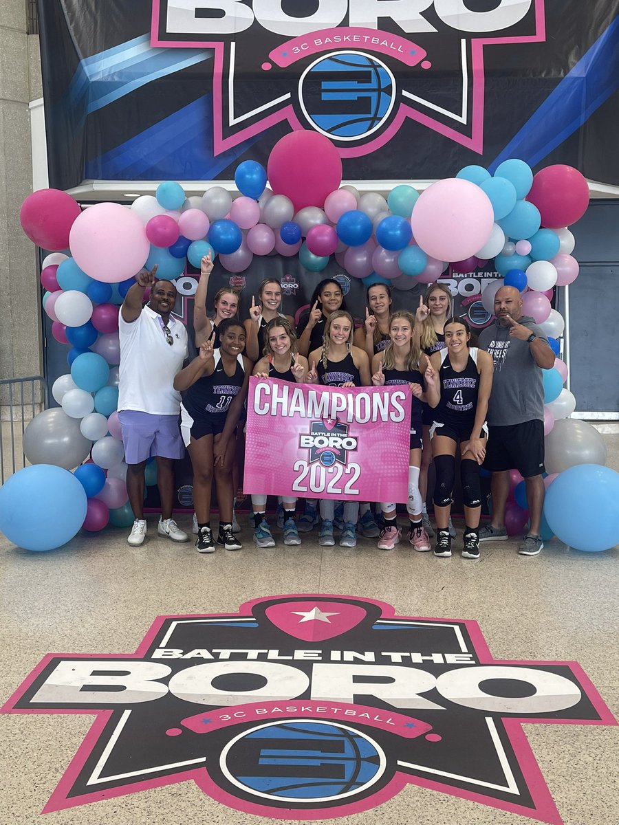 Tennshooters's tweet photo. Our 2023 Tennessee Shooters are PLATINUM CHAMPIONS at the Battle of the Boro!!!!Way to work girls 💜🏆#tnshootersfamily @Ohio_Basketball @BattleintheBoro https://t.co/qSbo6buvuh
