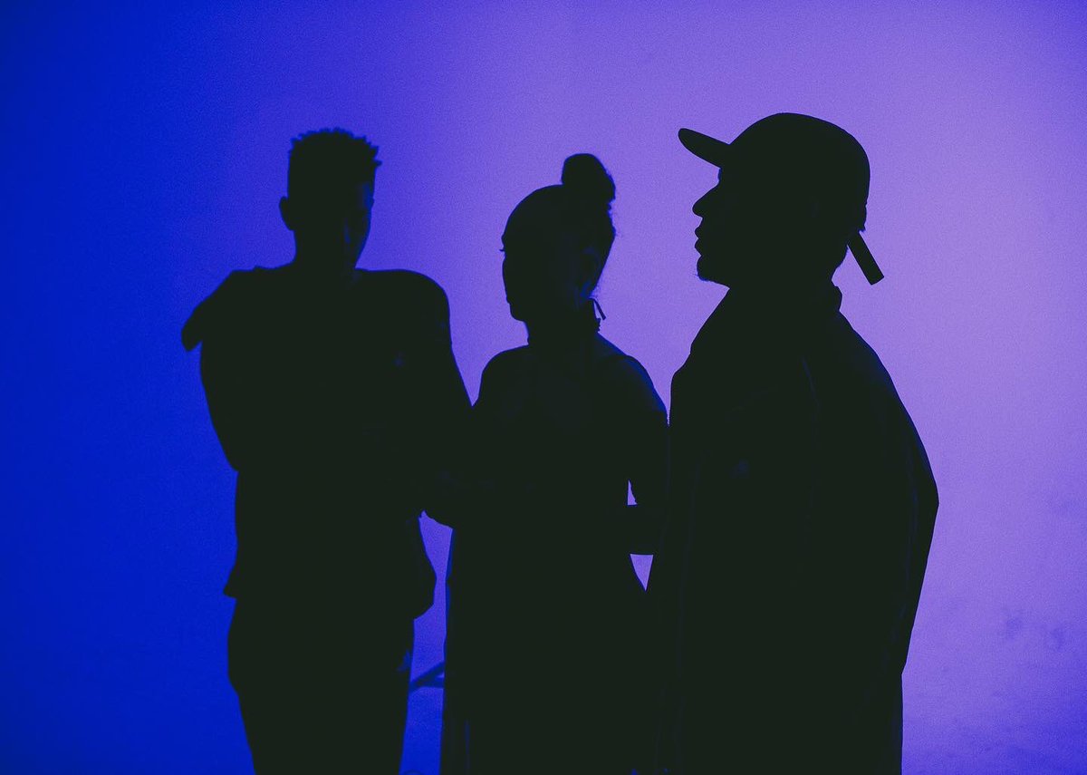 soundfoodgang's tweet photo. @soundfoodgang, @ManoWillSFG, @Kadow_SFG - Combo 🐉 Part. @ashira_a_unica (Prod. @tanotoponego)
Videoclipe da Faixa “Combo” da mixtape “FoodStation Vol.2” amanhã no nosso canal do @YouTubeBrasil
Movimento REC 🎥
@mendesculpa 📸
@ONErpmbr
#soundfoodgang
#foodstation2 https://t.co/uKc2k8K0B4