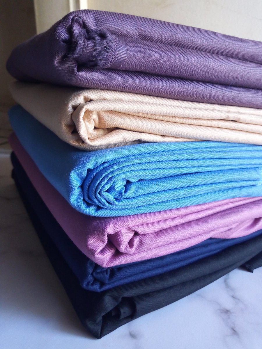 veez_store_'s tweet photo. #AbujaTwitterCommunity 
Cashmere fabrics available for immediate delivery 

Price: N8000 Each
.
Yard: 4
.
DM to place your order 
Kindly retweet 🙏 https://t.co/WQAxO7i26p