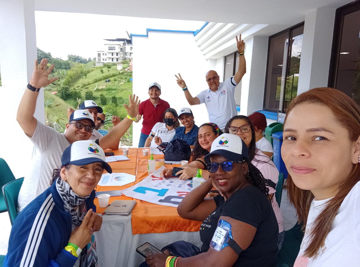 Erinzøn Centanarø tweet media