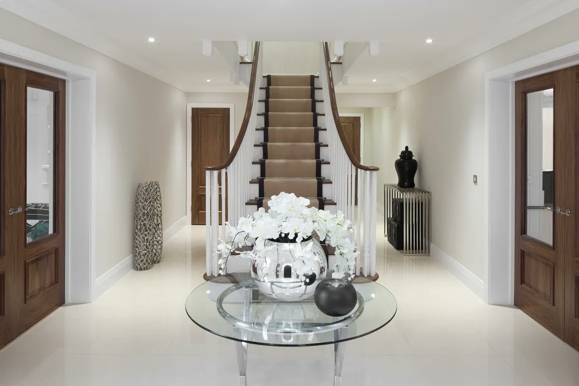 multi_turn's tweet photo. Delivering ultimate style and decadence with Alfred Homes. Here we’ve combined curved cut strings with our oak treads and handrail. 
 
#MultiTurn #TimberStairs #Construction #InteriorDesign #Staircase #PropertyDevelopment https://t.co/plZ4p927x9