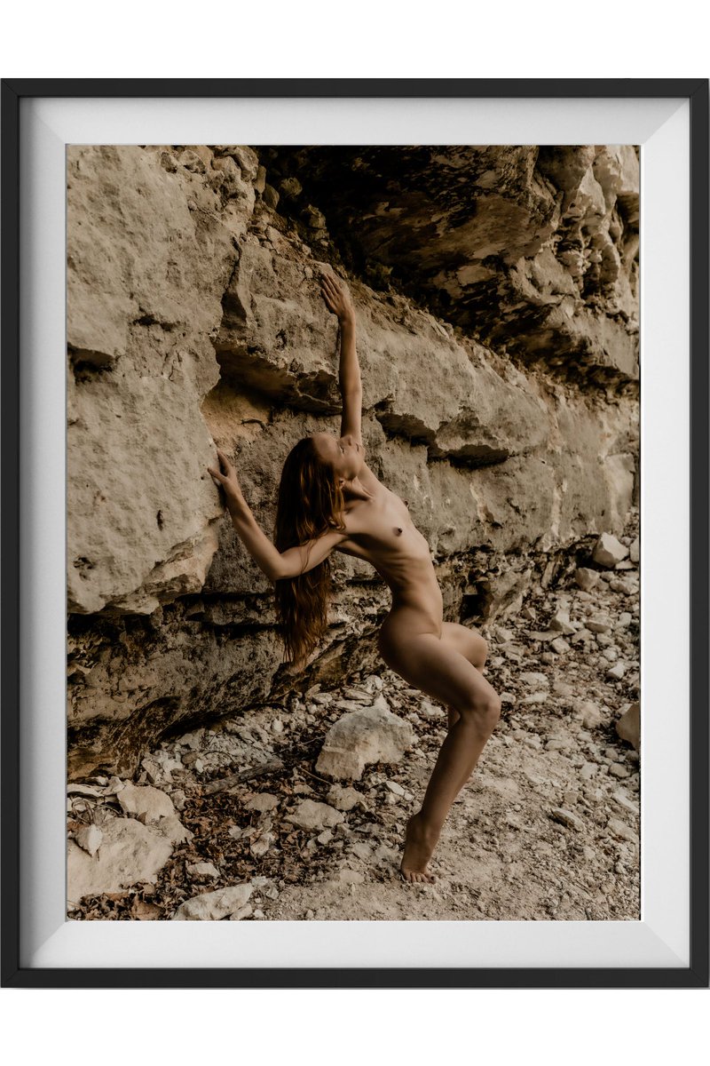 The incredible talented @abriza77 way out in the country, doing some very nice modelling 😎