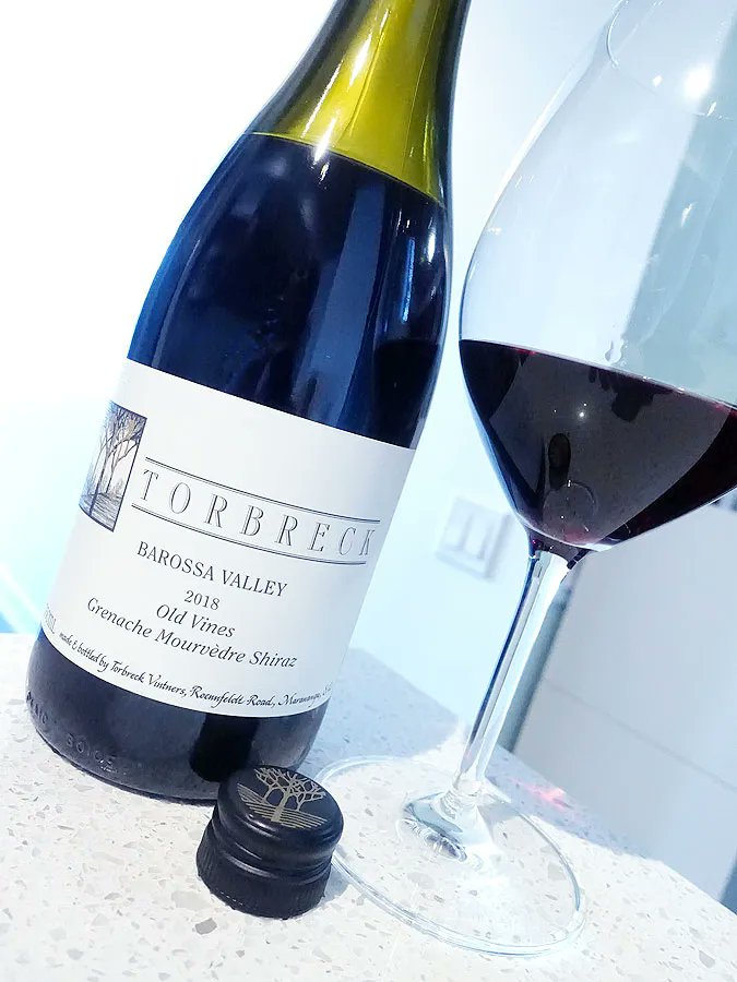 🇦🇺 🍷 #HappyTuesday! Enjoying lovely 2018 @TorbreckBarossa Old Vines #Grenache #Shiraz #Mourvèdre (91 pts, $25) from #Barossa 2nite. In @LCBO VINTAGES this wknd. Rvw: buff.ly/3ASJ4V4 @Noble_Estates @wine_australia #GSM #Australia #AussieWine #wine #wiyg #winelover