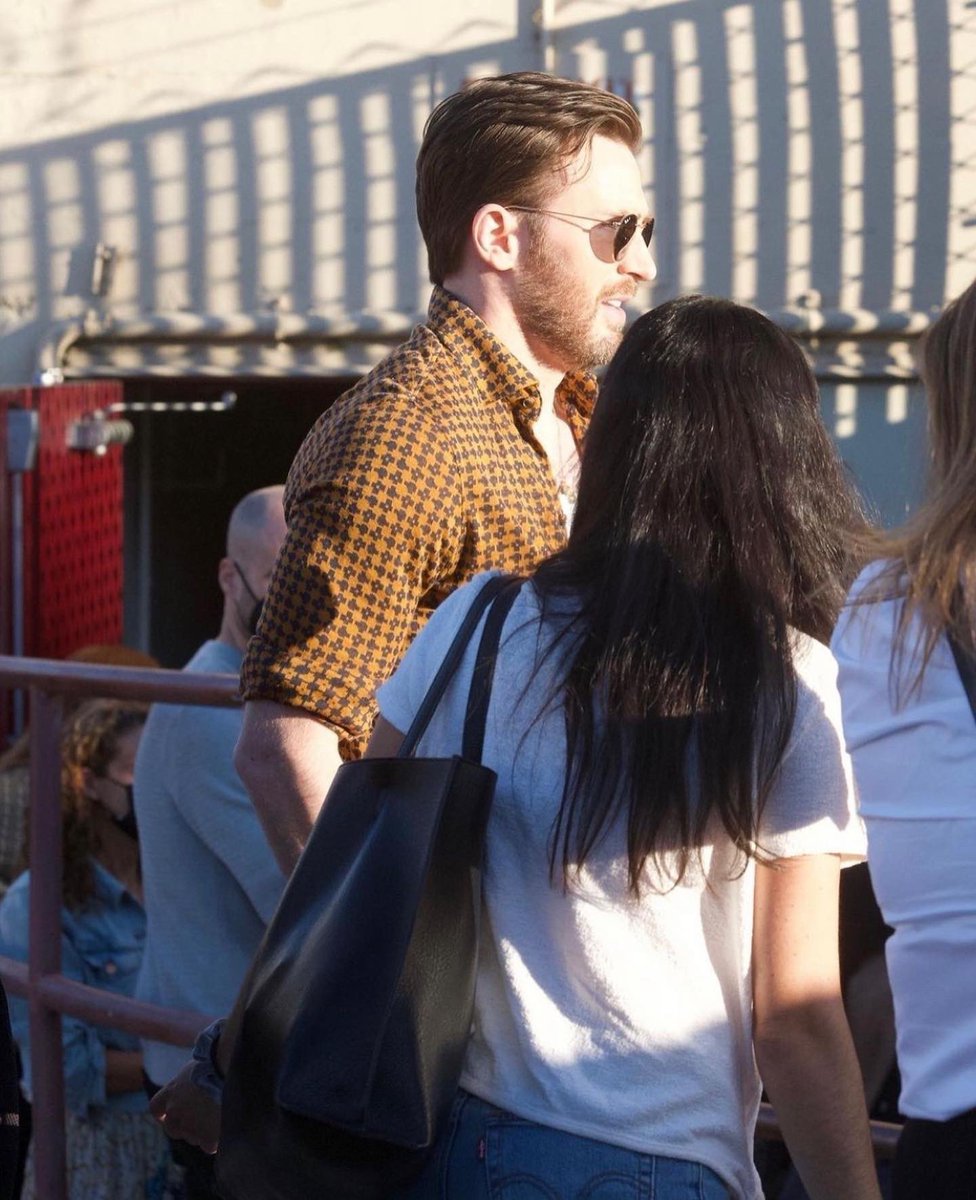 men should start apologizing for not being chris evans