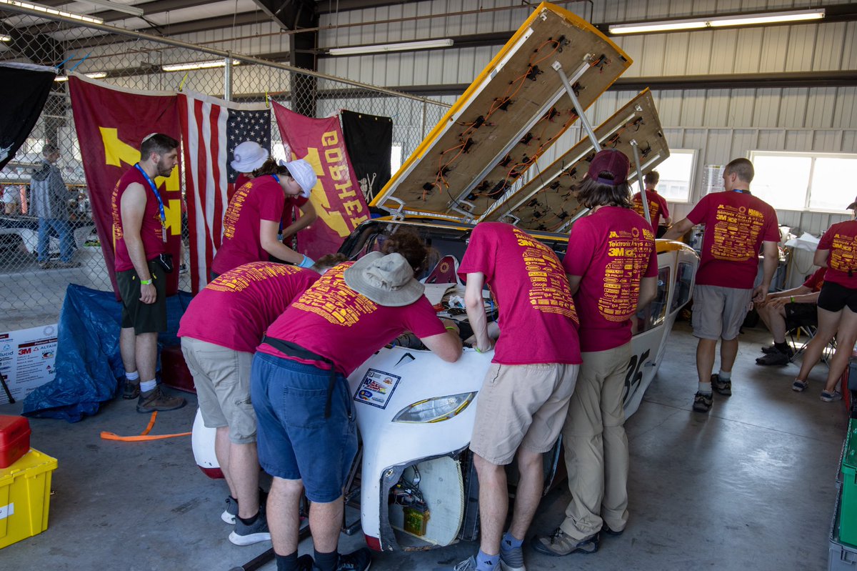 BrownBoxTees's tweet image. Seeing awesome people doing awesome things while rocking custom decorated apparel from Brown Box Tees makes us happy 😁😁

We proudly produced t-shirts, polo shirts, fanny packs, and bucket hats for the University of Minnesota Solar Vehicle Project team! @UMNSVP