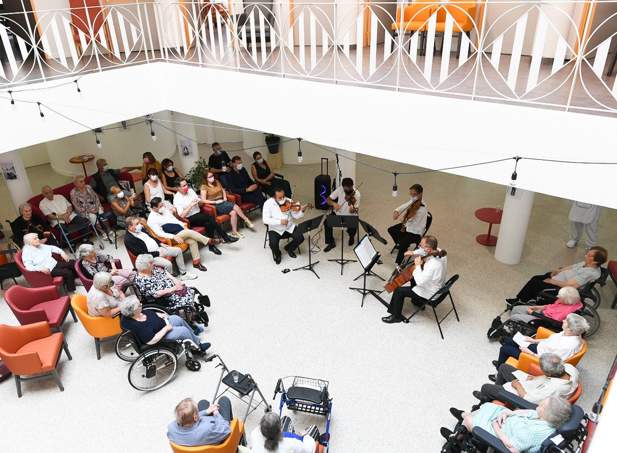 philippe car (@philippecar) on Twitter photo Merci aux musiciens <a href="/ONDIF/">Orchestre.nat.IdF</a> et à ceux qui ont permis ce concert offert aux résidents de la MAPA Joseph Franceschi ! A <a href="/Alfortville_94/">Ville d'Alfortville</a> la #culture se partage partout et pour tous avec <a href="/luccarvounas/">Luc Carvounas</a> <a href="/FabienneVoisin/">Fabienne Voisin</a> <a href="/FloPortelli/">Florence Mosalini Portelli</a> <a href="/JulieCordesse/">Julie CORDESSE</a> <a href="/CTPOnTheGo/">Corinne PULICANI</a> <a href="/etienne_fillol/">Étienne Fillol</a> Merci aux musiciens <a href="/ONDIF/">Orchestre.nat.IdF</a> et à ceux qui ont permis ce concert offert aux résidents de la MAPA Joseph Franceschi ! A <a href="/Alfortville_94/">Ville d'Alfortville</a> la #culture se partage partout et pour tous avec <a href="/luccarvounas/">Luc Carvounas</a> <a href="/FabienneVoisin/">Fabienne Voisin</a> <a href="/FloPortelli/">Florence Mosalini Portelli</a> <a href="/JulieCordesse/">Julie CORDESSE</a> <a href="/CTPOnTheGo/">Corinne PULICANI</a> <a href="/etienne_fillol/">Étienne Fillol</a>