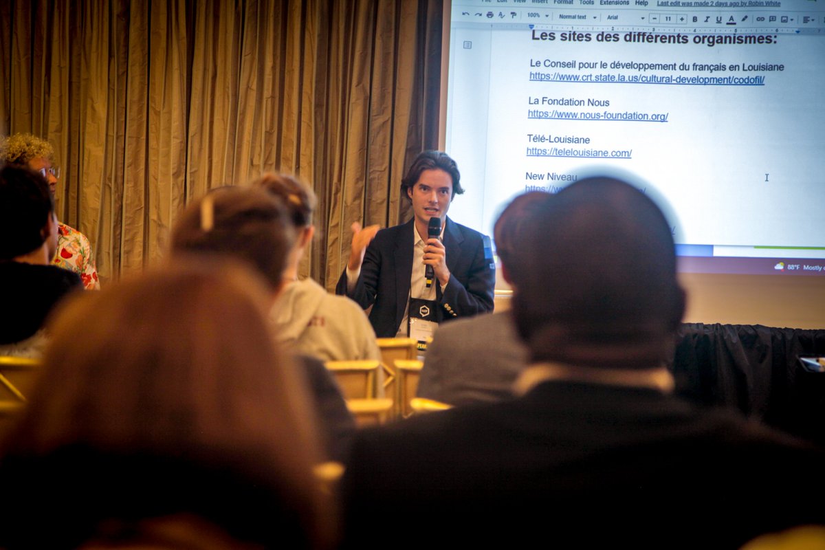 FranceLouisiana's tweet photo. Une journée bien remplie aujourd’hui au congrès annuel de l’@AATFrench à #NOLA!
Apprendre avec le 🎞️ francophone via Cinéschool de la @villa_albertine, et #NouvelleNouvelleFrance, où la revitalisation du 🇫🇷 #icitte par nos amis de @telelouisiane, @nousfoundation et @NewNiveau! https://t.co/2zcWFXXOky