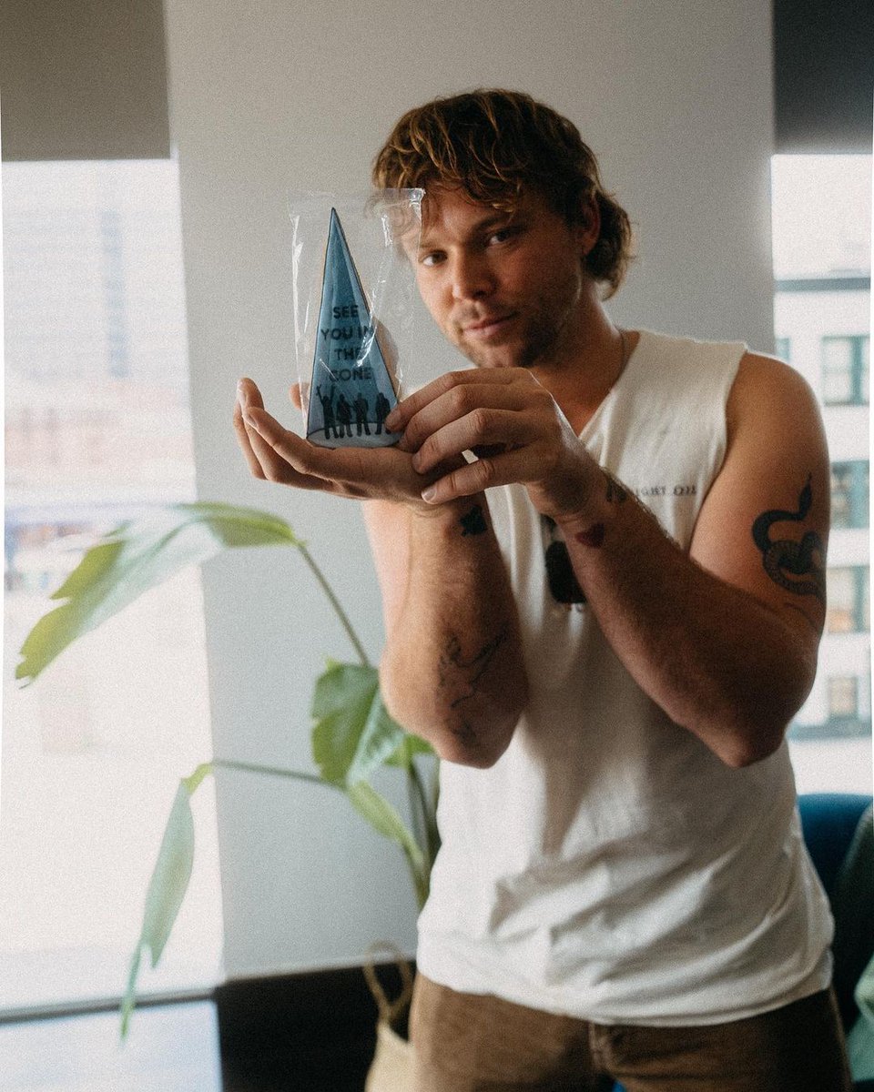 5SOSBrazil's tweet photo. 📸 | Ashton via Instagram. https://t.co/5Bti3hUUcK