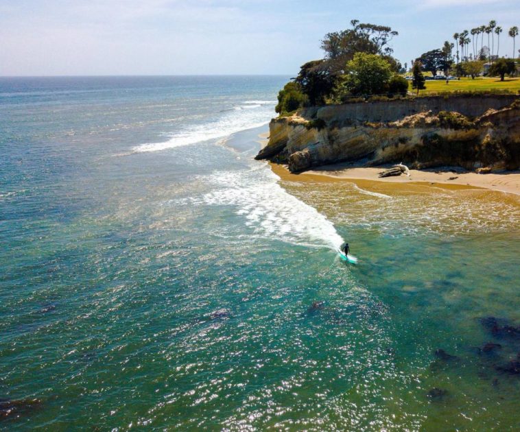ParadisRetreats's tweet photo. Located along Shoreline Drive and directly adjacent to the Santa Barbara Harbor is Leadbetter Beach, one of the most popular beaches in Santa Barbara.
#ParadiseRetreats #SeeSB #VisitSantaBarbara #BookDirect #DreamVacation #ExploreSantaBarbara #LeadbetterBeach #OnlyInSantaBarbara https://t.co/lp2N9fMPyh