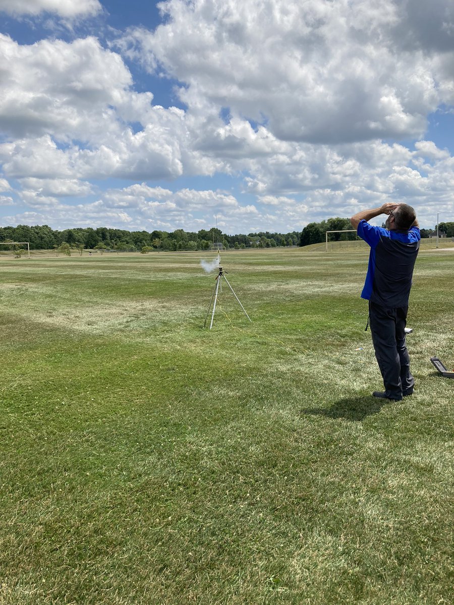 oyapmark's tweet image. We have ignition! Four successful launches in a row at SDCI OYAP summer tech camp. Soaring high indeed at SDCI !!!