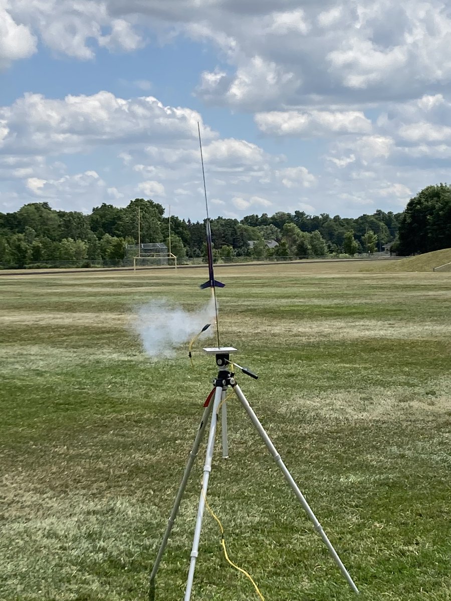 oyapmark's tweet image. We have ignition! Four successful launches in a row at SDCI OYAP summer tech camp. Soaring high indeed at SDCI !!!