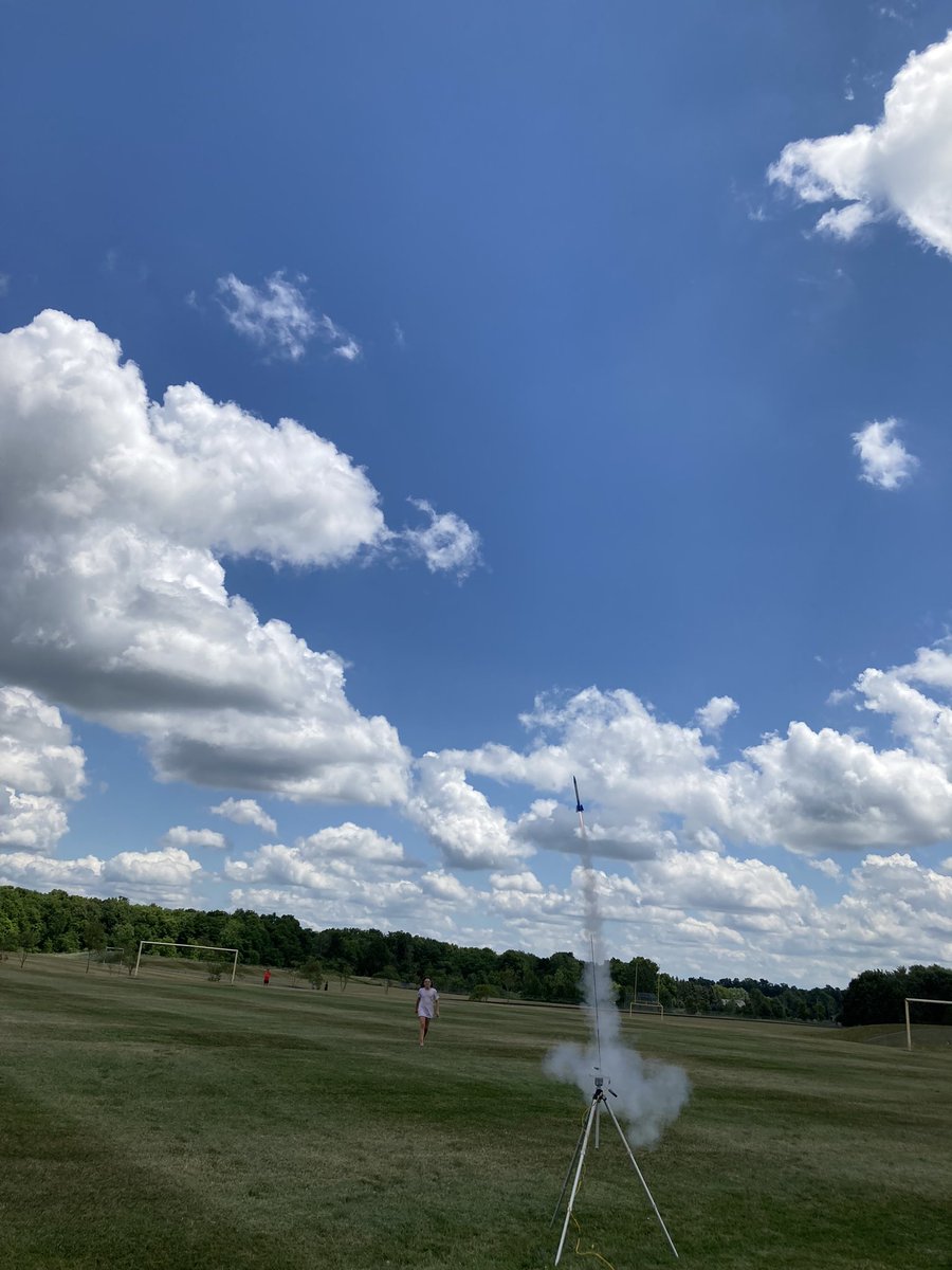 oyapmark's tweet image. We have ignition! Four successful launches in a row at SDCI OYAP summer tech camp. Soaring high indeed at SDCI !!!