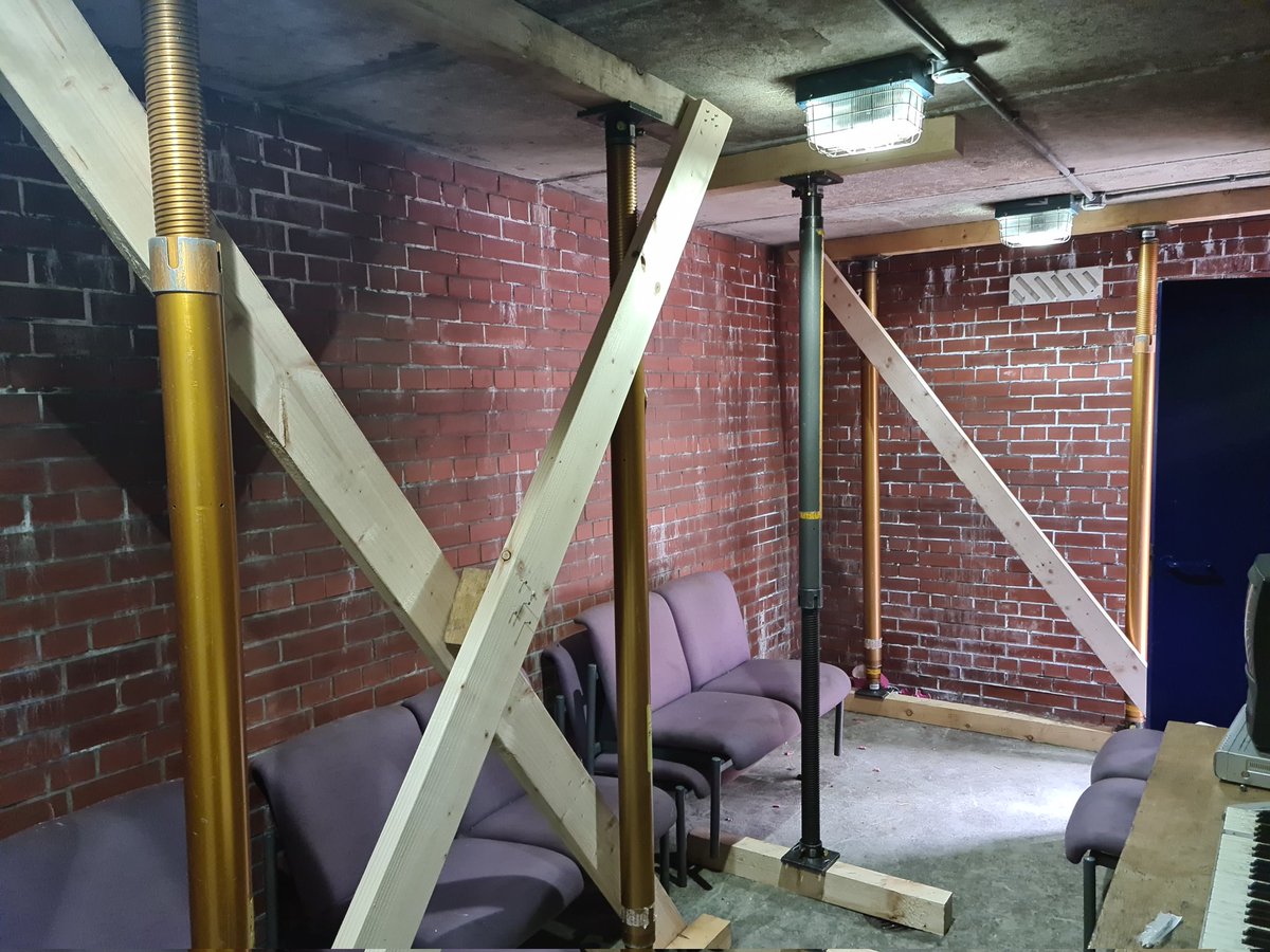 martinward71's tweet photo. Today, day 7 of the 2 week #USAR course with @Paratech_Inc shoring being today's subject. Lecture on Shoring principles then outside for the rest of the day doing Class 1, 2 and 3 shores and sloping floor shores, with a bit Drone🥵
@Tyne_Wear_FRS @USAR_Capability #insertionpoints https://t.co/XiaIwYPq3p