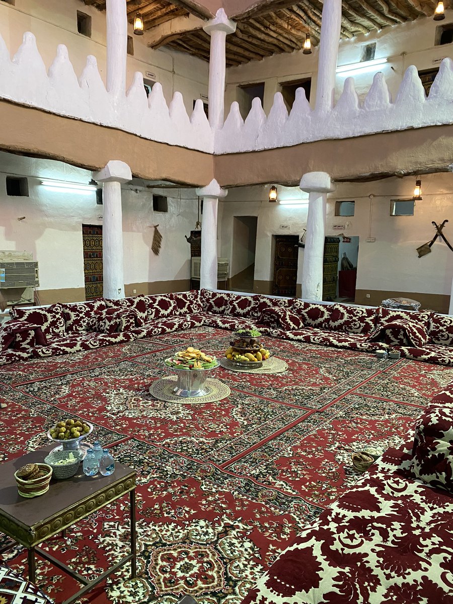 i_3bod7's tweet photo. من العادات الحائلية (التبعان) في عيد الأضحى في بيت الفوزان التراثي 
في حي الزبارة 
كل عام وانتم بخير ❤️. https://t.co/dEF74Jv3tY