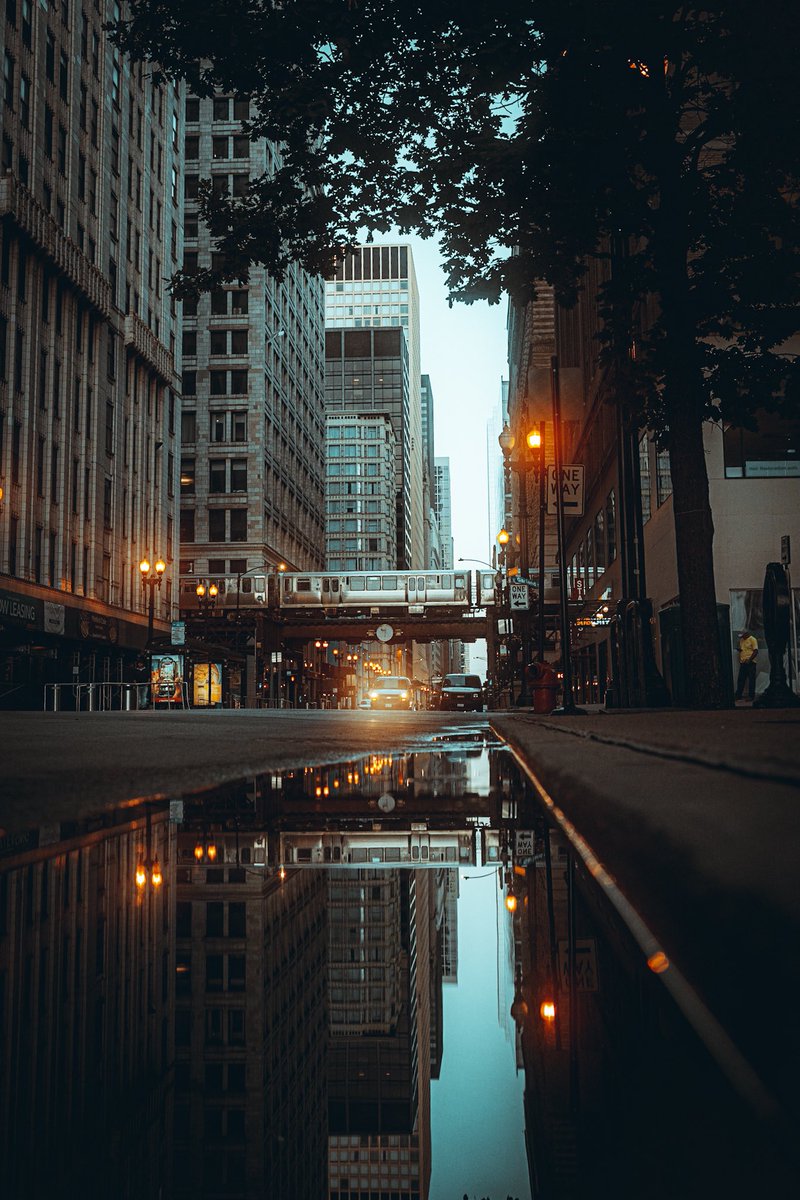 streetsrnts's tweet photo. Reflection of Chicago 📸
#streetphotography #cineandcolor #photography #chicagophotography #reflectionstories https://t.co/RMYvAqbUs0