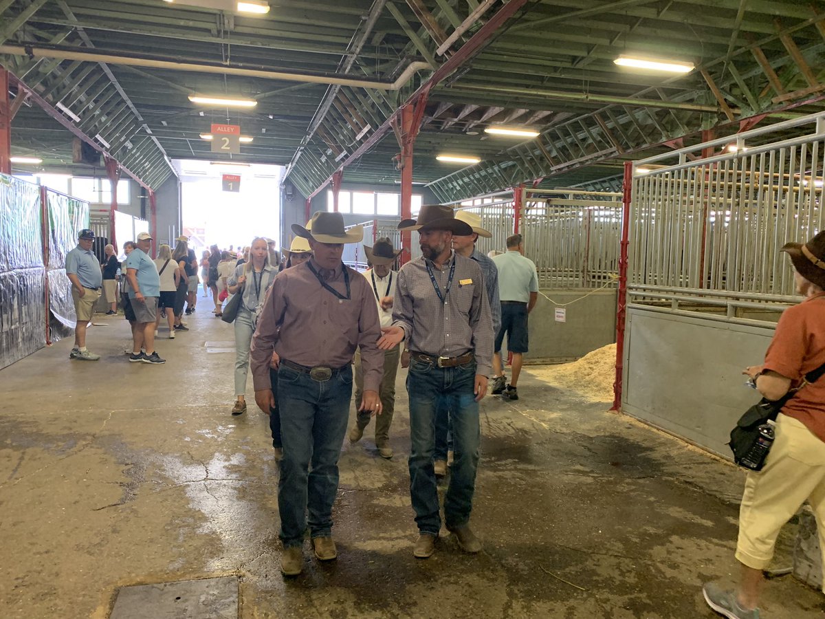 NateHornerAB's tweet photo. Great to visit the barns and meet with @ucalgaryvetmed students and Jordie Fike today at Stampede.

Veterinary medicine is a vital part of our rural economy, and more Alberta-trained vets is a big win for our livestock industry. https://t.co/JABvT8u1lE
