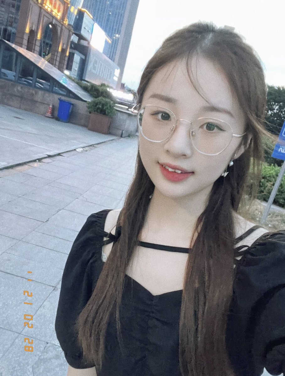 okav.com | 极品反差婊：眼镜娘是真的骚呀，会吃吊，被艹时那种舒服得隐忍的模样让人沉醉！.lwk - Results on X | Live  Posts & Updates