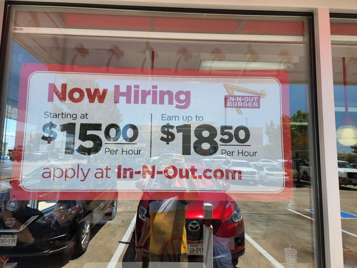 Cuanto pagan x trabajar en un fastfood en Dallas?

18.5usd/hora  x 8 horas x 20 dias = 2960 usd x 300 (Dolar CCL) = 888.000 pesos al mes

Cuenten trabajos y sueldos en Argentina y comparamos.