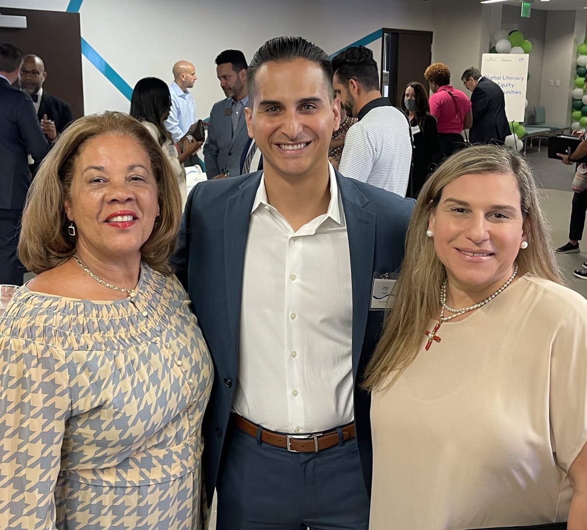 Ana Chammas tweet media