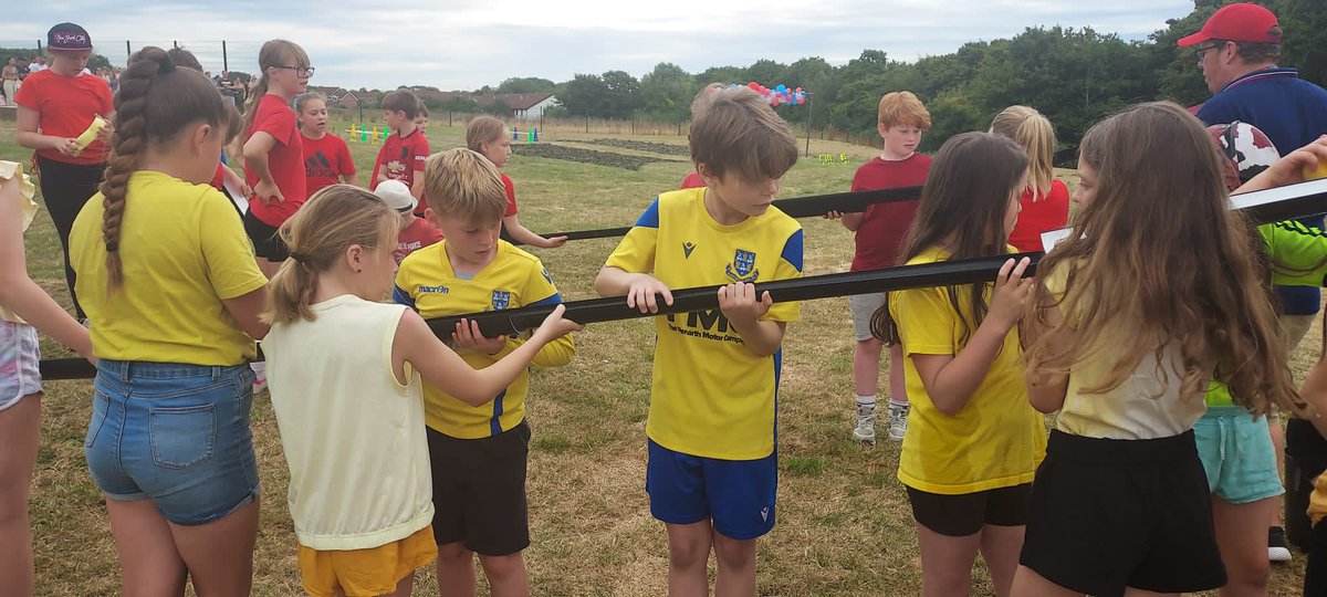ysgolyddraig's tweet photo. #YYDyear5 brilliant teamwork and concentration needed to succeed at our #YYDsportsday Thank you too @ForcesFitness for a variety of fun activities #YYDachieve #YYD challenge #YYDenjoy https://t.co/GN1qWuqySB