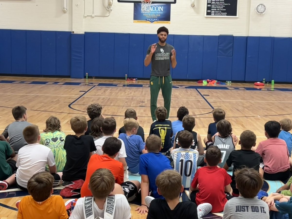 One_Five_Sports's tweet photo. Our Cincinnati Country Day Campers were treated to a very special guest speaker today. Grateful for the time from MaCio Teague, All-American and National Champion at Baylor, now with the Utah Jazz organization. @USSCBasketball https://t.co/QrNlVSVFnc