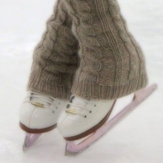 al_montrose's tweet photo. #rare_pairings_week #eola #yanfei
ЭоФэй, тема: каток/фигурное катание. Побочно: ER
❄️❄️❄️
Зима мягкой простынёй опустилась на Монштадт, знаменуя радостные деньки не только для местных детишек, но и для взрослых, зачастую тоже не имеющих ничего против зимних развлечений. https://t.co/XPa6g73SJy