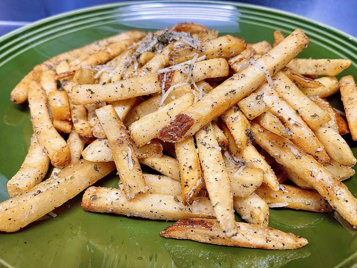 TheRWFS's tweet image. Support local! We source ingredients locally! ...