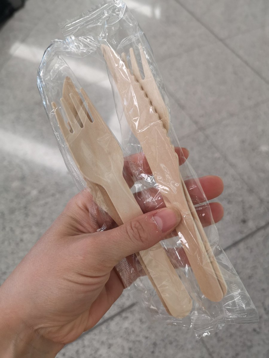 fuenfsigma's tweet photo. #Greenwashing, das (Symbolbild) https://t.co/lDyopqvAEi