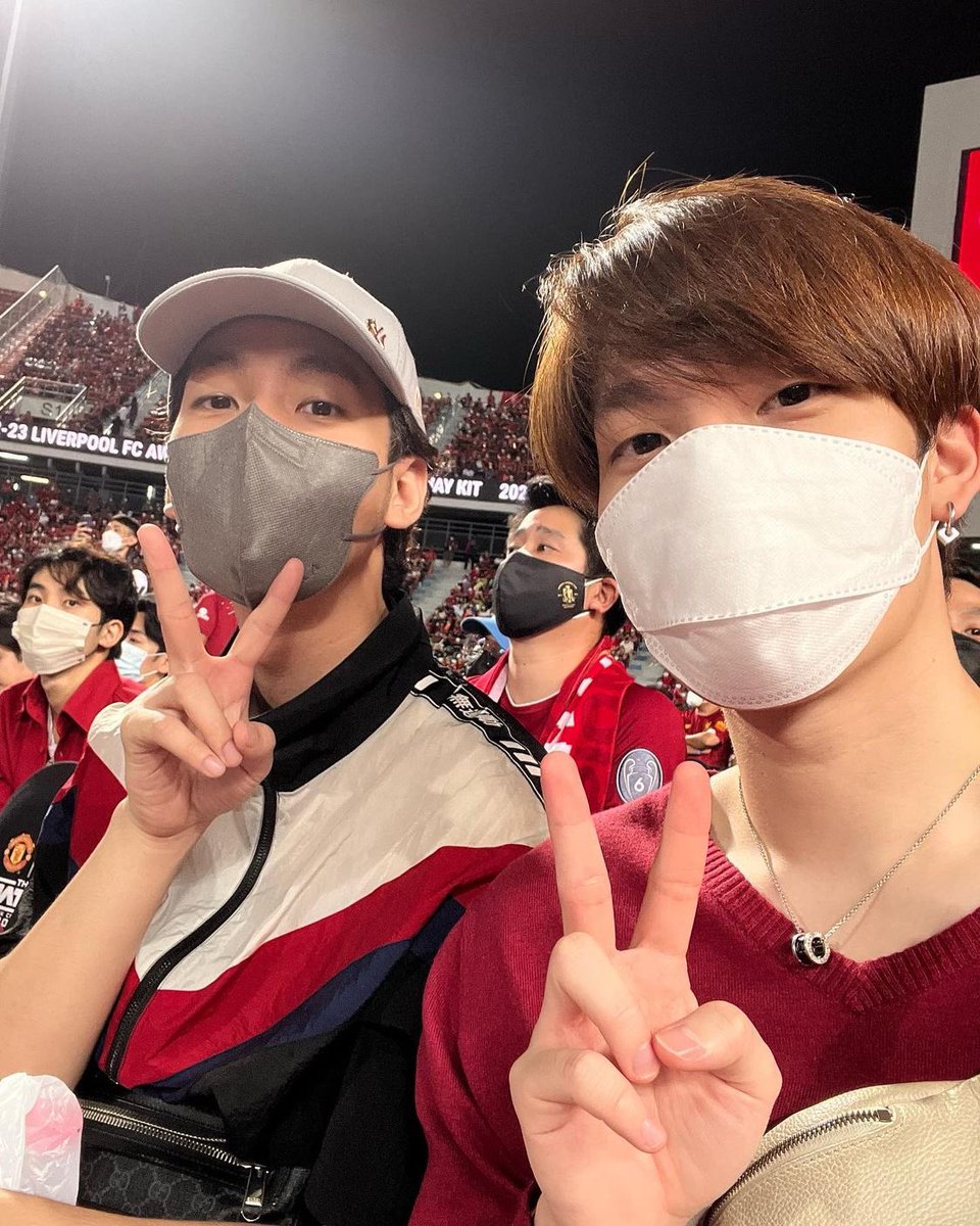 kimcopmama's tweet photo. IG: @iFhyz
เด็กน้อยหัวใจลิเวอร์พูลกับพี่ของเค้า ❤️🥰
#ม่อนเตอร์ #คิมคอป
#CTRPANUWAT #ขุณขิมมอญ
#MonTer #kimcop
#copter #kimmon
@CTR2DAB @KiimMon
#THEMATCHBangkokCenturyCup2022 #TheMatch #แดงเดือด #RedWorld #Bitcup #kub https://t.co/MgnH9YjVi7