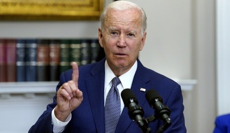 GiancarloDeRisi's tweet photo. Biden? Non solo il suo #gradimento è #crollato al 33%, ma pure il 64% dei #democratici è convinto che alle prossime presidenziali bisogna #cambiare cavallo. Insomma SleepyJoe non va ripresentato, e lo additano come #responsabile dell'inflazione crescente https://t.co/wSuWpkI4uz