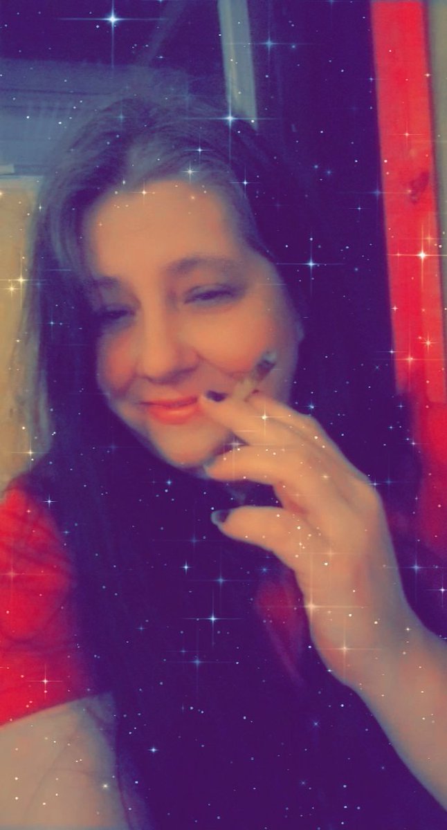 Kellyr9498's tweet photo. Since marijuana is trending on Twitter rn lol
Wake &amp; bake! Been smokin for over 3 decades 
✌🏻💚😊🥴
#marijuana
#legalizeitalready 
#STONER #stonerchicks https://t.co/X6fq82FZdQ