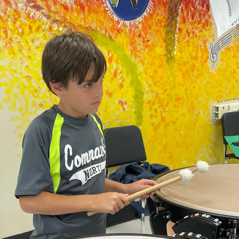 CommackSchools's tweet photo. Check out our talented musicians at #CougarCamp ! These students have the opportunity to show off and grow their talents this summer. #Music #MackMusic #CommackSchool #Trombone #Drums #Violin #Flute https://t.co/C4Ygqcrbsp