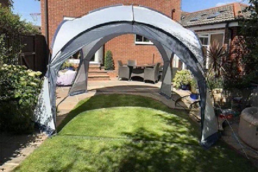 This gazebo features four removable mosquito net side walls, two sun shade side walls, a hook for hanging a light, and storage pockets on the sides.

Perfect hot tub shelter, or play space for kids. 

Check it out here 👉 awin1.com/cread.php?awin…