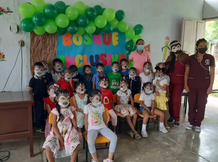 Kergue16's tweet photo. Este proyecto de extensión se llevó a cabo en la I.E Los Garzones sede Boca de la Ceiba donde los niños de preescolar pudieron conocer de primera mano varios de los cuentos  que estarán presente en este libro El Bosque Inclusivo @JTorresOviedo @MANCORTI @Unicordoba_Col https://t.co/rjpwFloXCE
